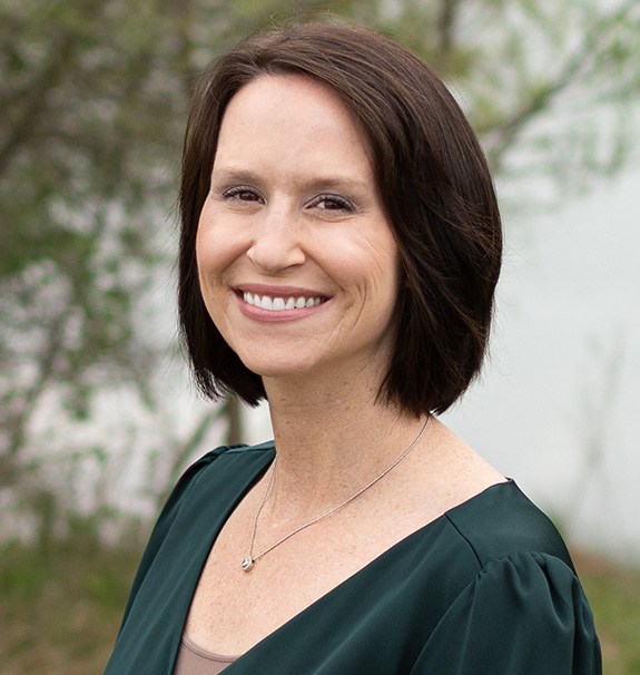 Headshot of Dr. Kim Turnbow