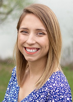 Dental assistant Melina
